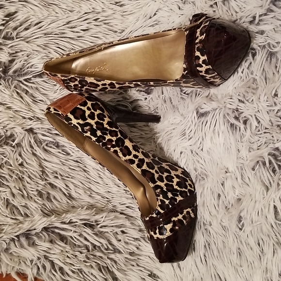 Qupid Leopard Print Platform Stilettos - Picture 2 of 9